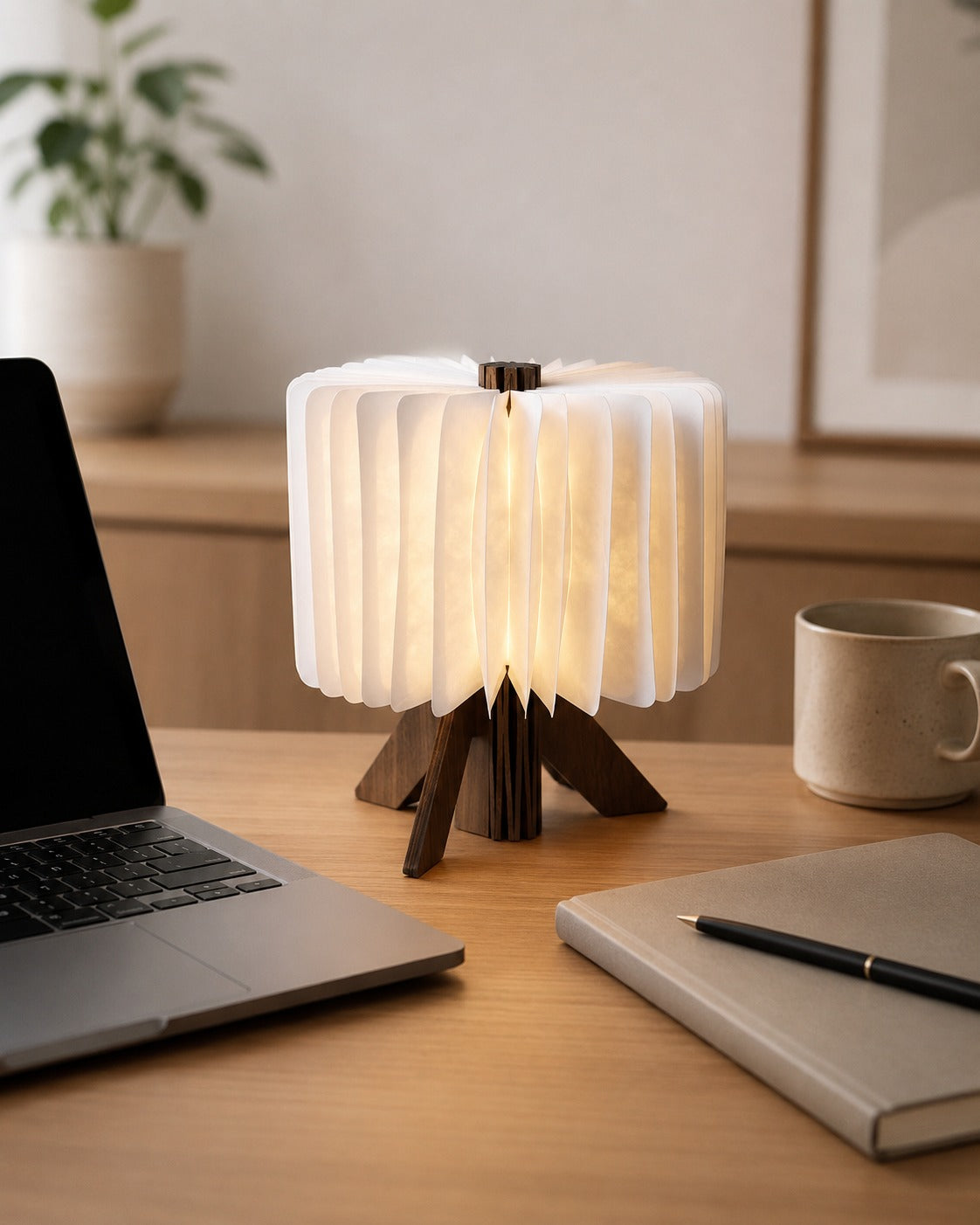 Fashionable Wooden USB Folding Charging Table Lamp